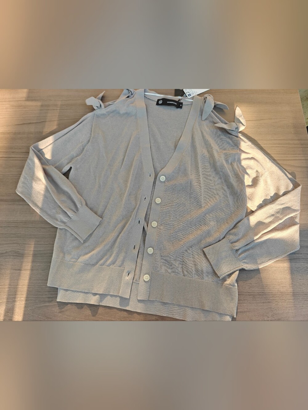 GU × Undercover Gray Cold-Shoulder Tie-Shoulder Cardigan
